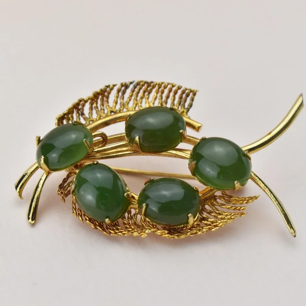 Green stone floral lapel brooch, accent vintage leaf jacket pin gold tone